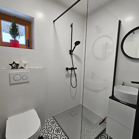 Chalet Gozd Martuljek シャレー ゴズ・マルチュリェク